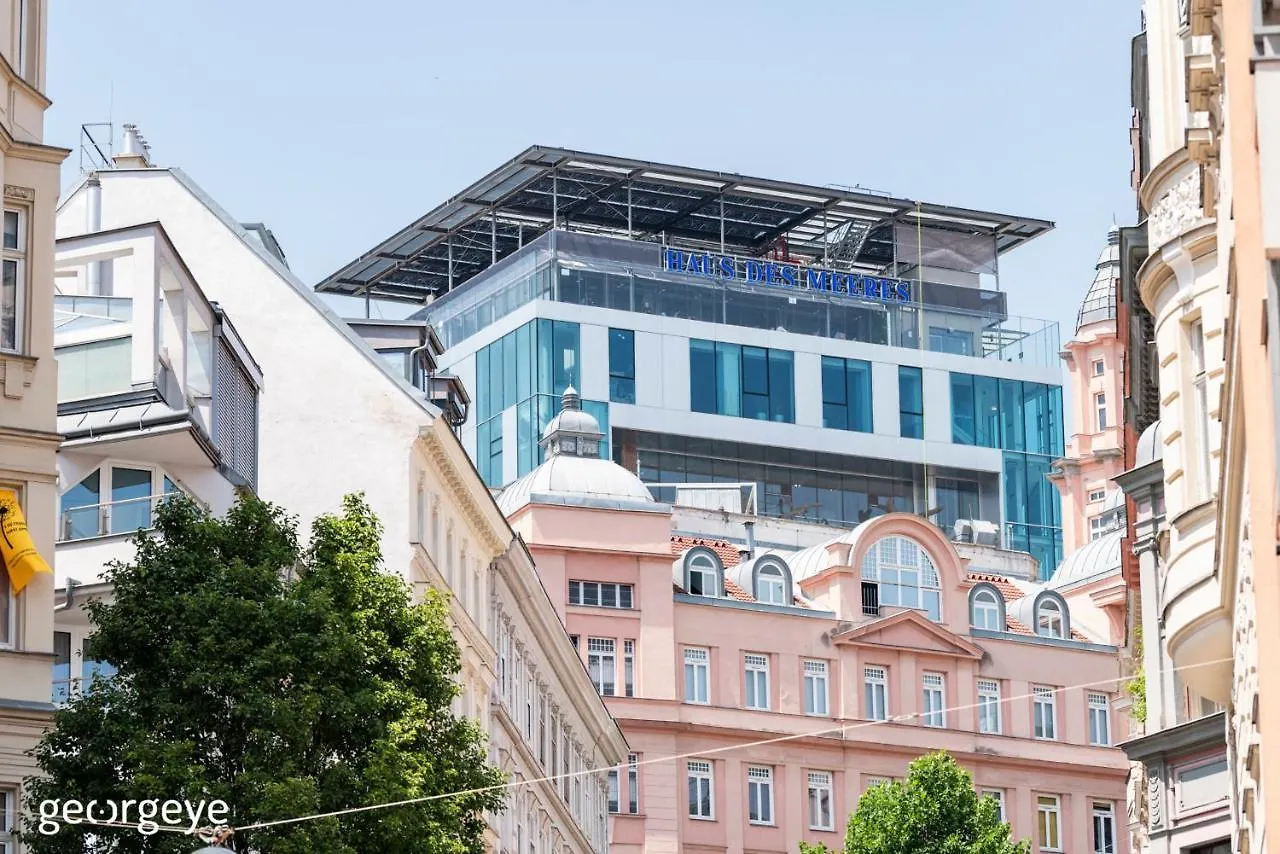 Micro Rooftop Penzing Wien 0*,